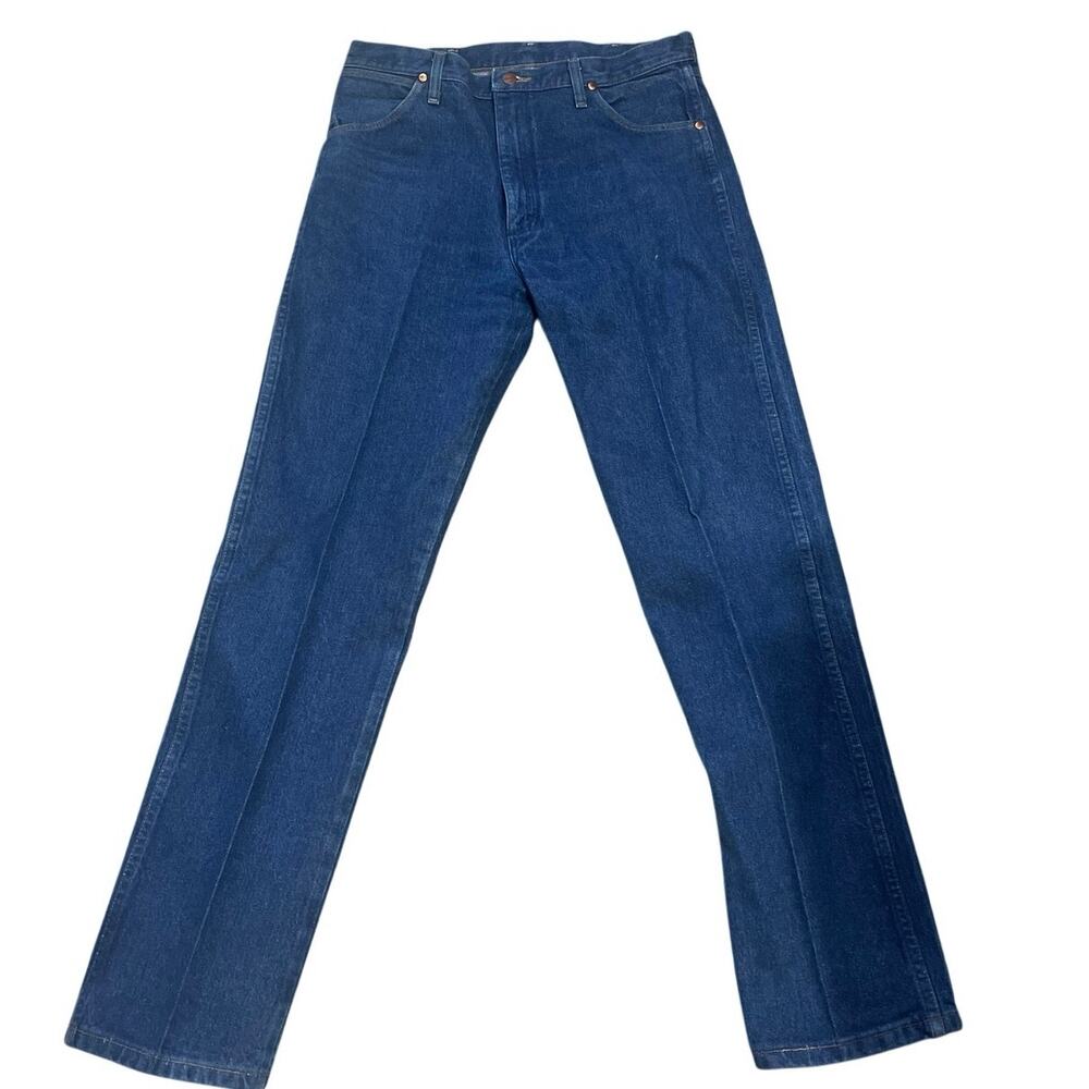 Men’s Wrangler Classic Fit Jeans – Durable, Timeless Style- 35x32